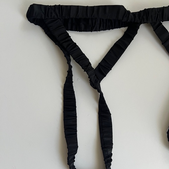 Ruched Panty Garter - Picture 3 of 4